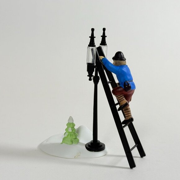 Dept 56 Dickens Village Lamplighter 55778 With Lamp In Box 1999 Vintage - Picture 1 of 13